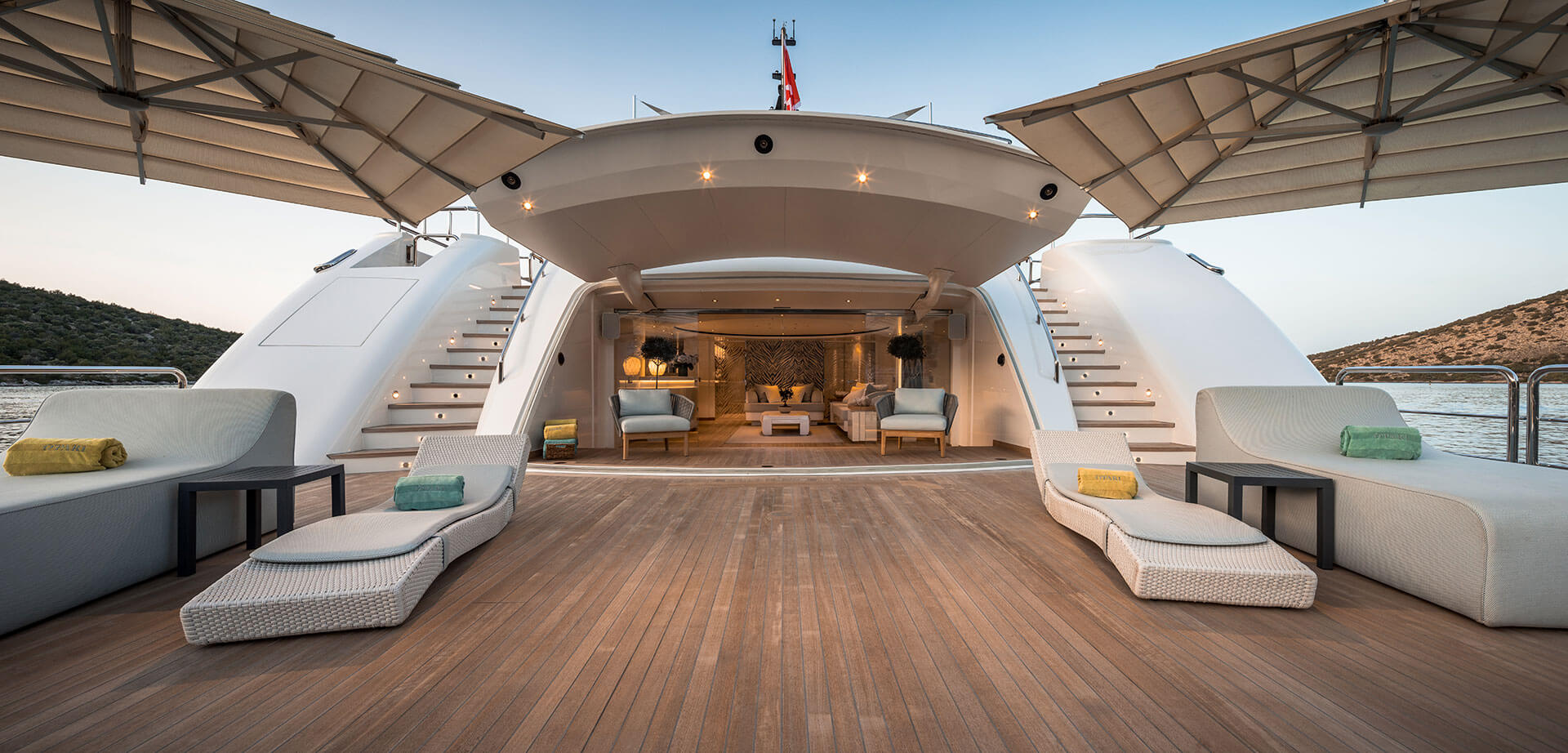 paris dragnis yacht